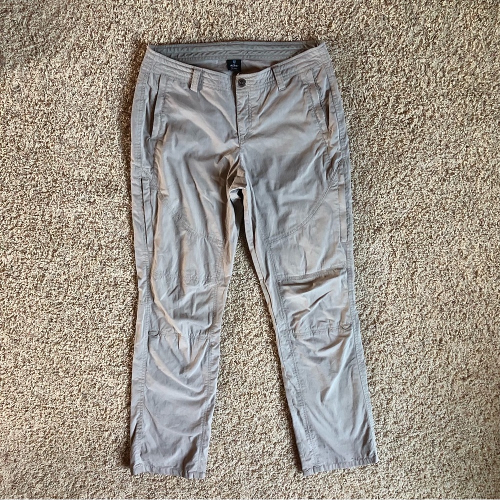 KUHL Spire Roll-Up Pant Cropped Tan Hiking Outdoor Activewear Style 6279 Sz 10